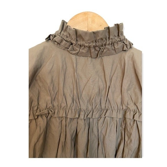 Chico’s Army Green Ruched Tiered Ruffle Lightweight Zip Jacket - size M - Picture 3 of 6